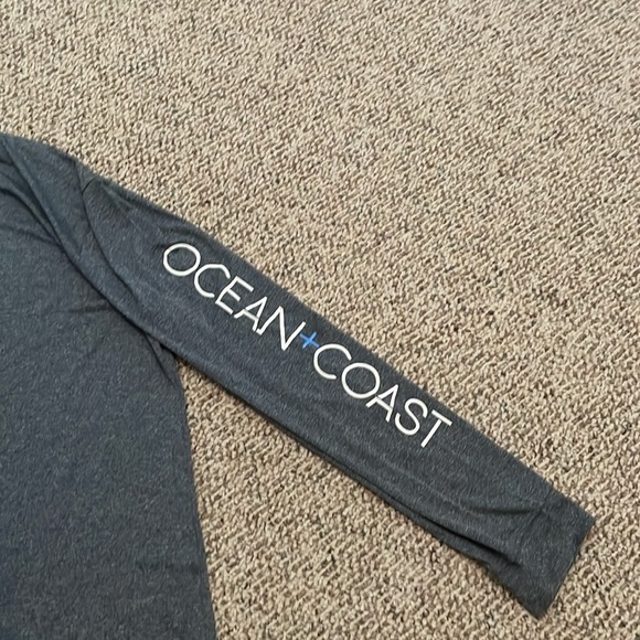 Ocean & Coast Men’s Gray Silky L/S Tee. EUC - Picture 2 of 4